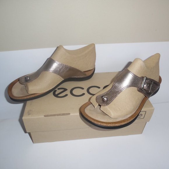 ECCO Passion Warm Grey Metallic Thong Slip Casual Comfy Leather Sandal - Picture 4 of 14